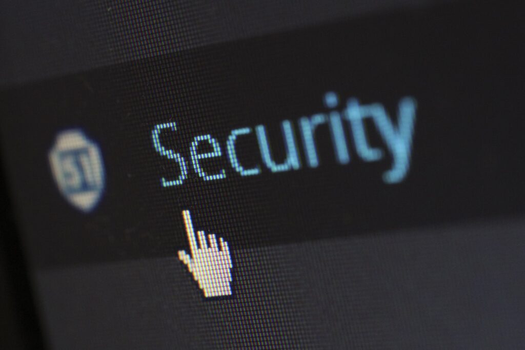 écran d'ordinateur avec le mot "Security"